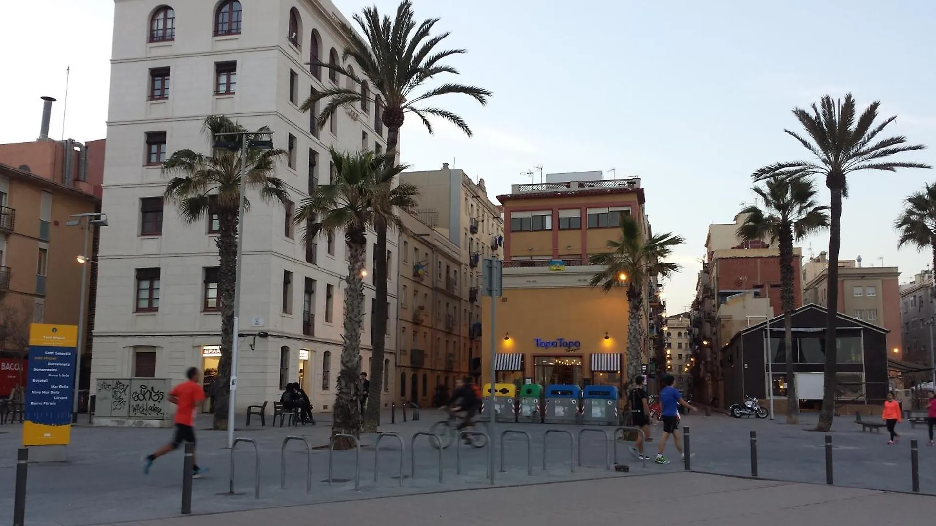 Aapartments In City Center contacts